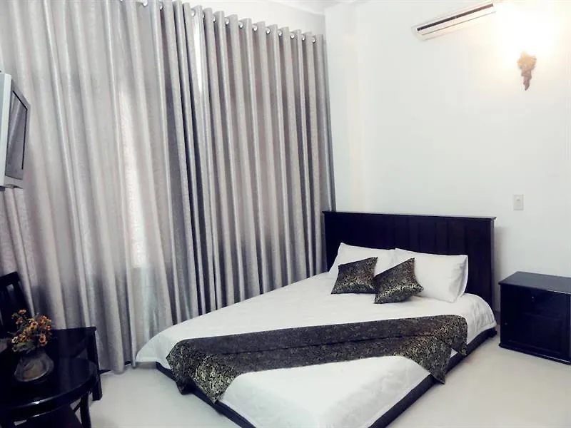 Phong Luu Hotel Nha Trang 0*,